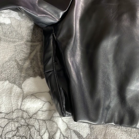 Crop top - Picture 5 of 6